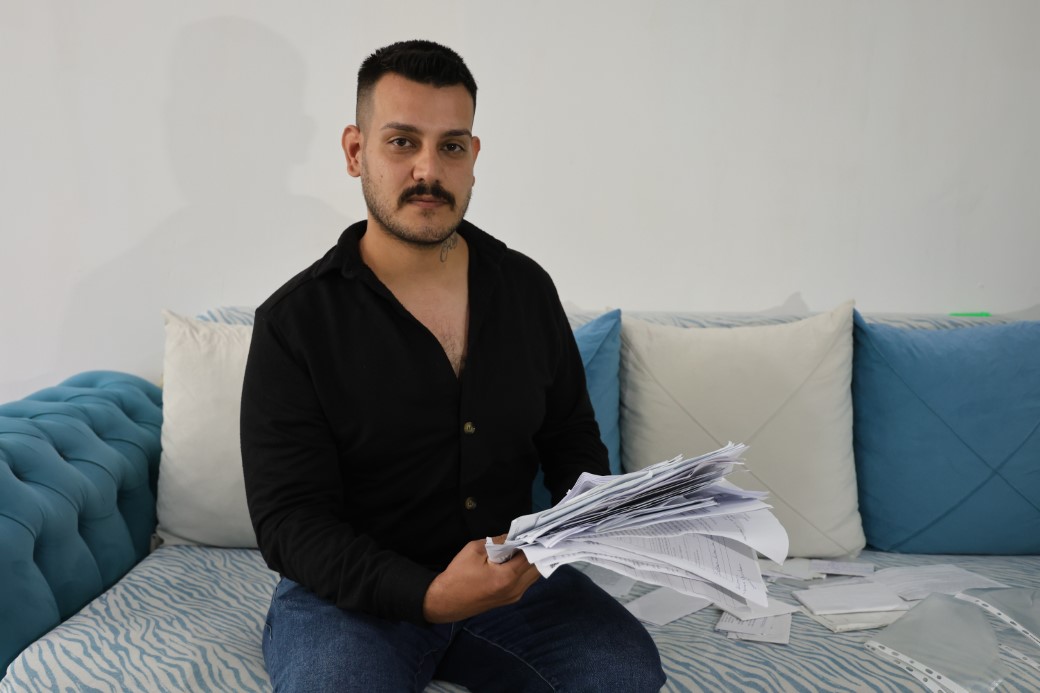 Çocukluk arkadaşına IBAN’ını verdi, hakkında 70 dava açıldı