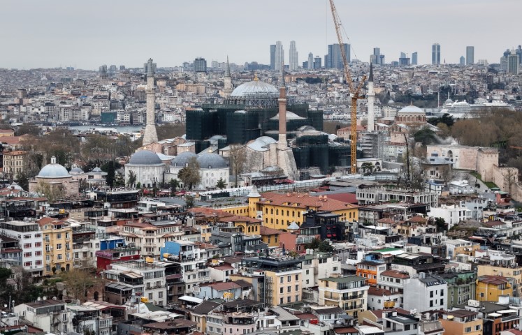 Ayasofya’da dev restorasyonda kritik aşama: Kubbe kapatılıyor