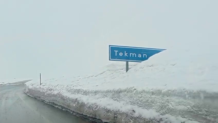 Bahar geldi ama kar ve tipi gitmedi: Palandöken’de tipi ulaşımı aksatıyor