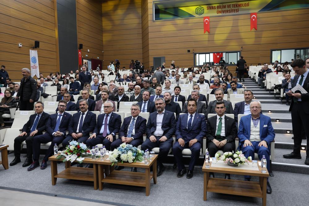 Öğrenciler sorunlara yapay zekâ ile çözüm üretti, Anadolu Hackathon’un kazananları açıklandı