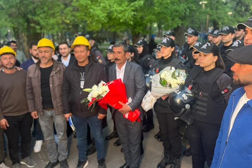 Bakan Çiftçi: "Madenci eyleminin sağduyu ve ve nezaket içinde sona ermesi anlamlı bir tablo ortaya koymuştur"