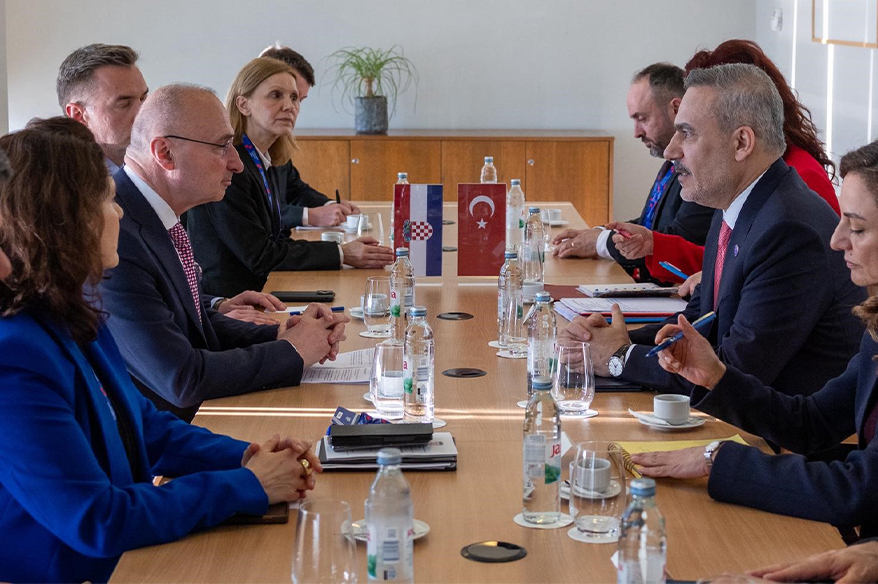 Dışişleri Bakanı Fidan, Hırvat mevkidaşı Grlic-Radman ile bir araya geldi