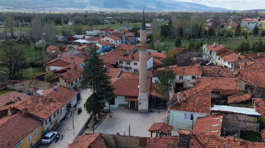 Caminin duvar boşluğundaki sır yüzyıllar sonra ortaya çıktı