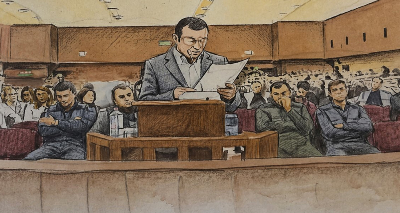 ‘Ekrem İmamoğlu Çıkar Amaçlı Suç Örgütü’ duruşmasının 29. oturumunda etkin pişmanlık ifadesi veren tutuklu sanık Adem Soytekin bir kez daha kürsüye çıktı. Kendisine edilen küfürleri ve baskıyı anlatan Soytekin, "Buğra Gökçe o bilmem ne çocuğunun rolünü oynatacak başka bir bilmem ne çocuğu buluruz’ dedi. Bunlar yaşadığım baskılardan sadece bir tanesi" ifadelerini kullandı. Adem Soytekin’e tepki gösteren Ekrem İmamoğlu, mahkeme başkanı tarafından uyarıldı.