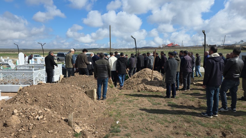 Van’da köpeklerin saldırdığı 5 yaşındaki çocuk hayatını kaybetti