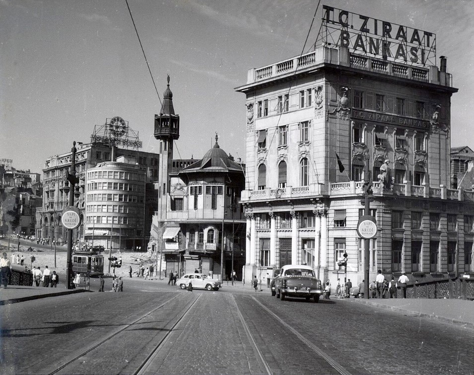 Karaköy’de 68 yıl önce yıkılan cami ihya ediliyor