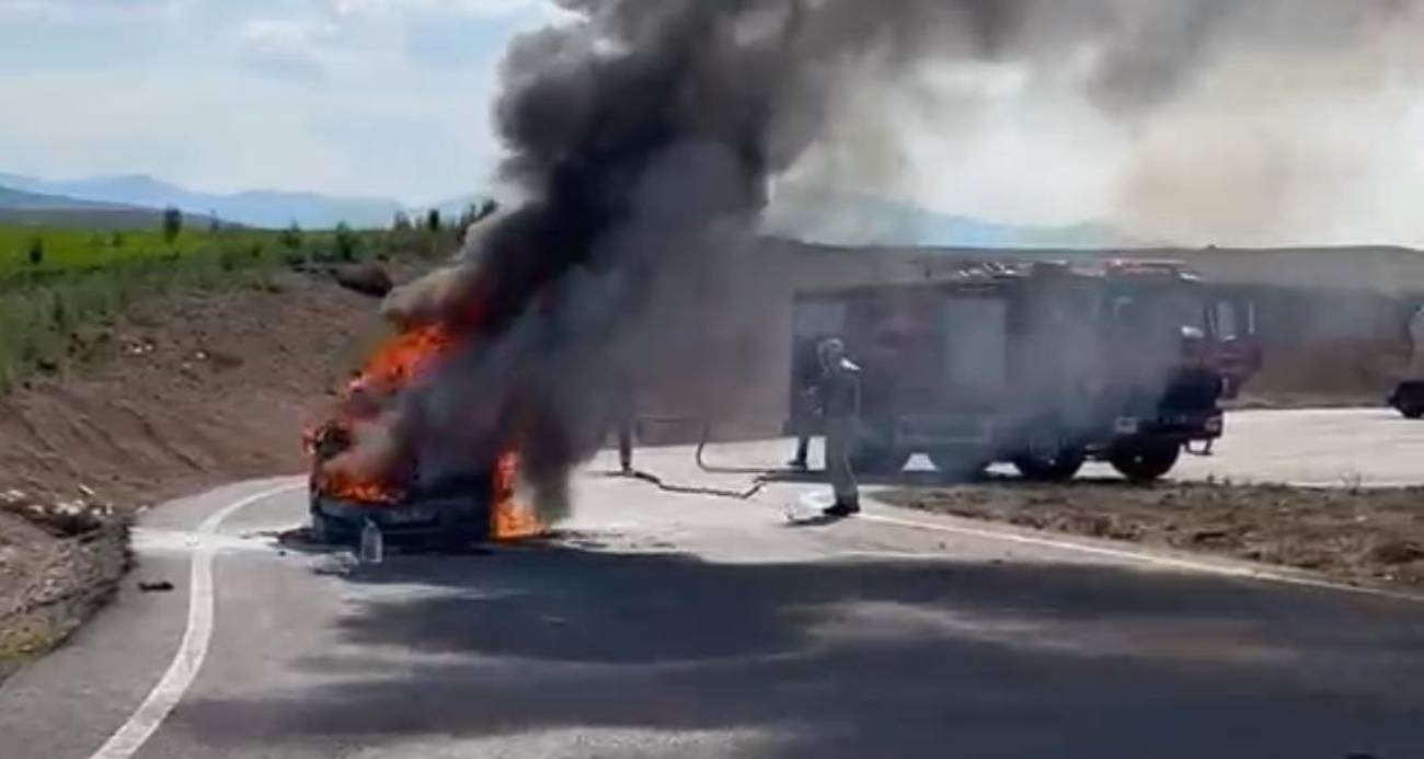 Ankara’da seyir halindeki araçta yangın çıktı