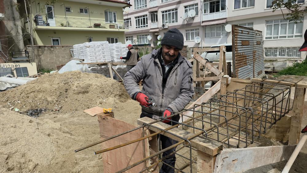 1 Mayıs’ta meydanlar doldu, yevmiyeli işçiler ise çalıştı