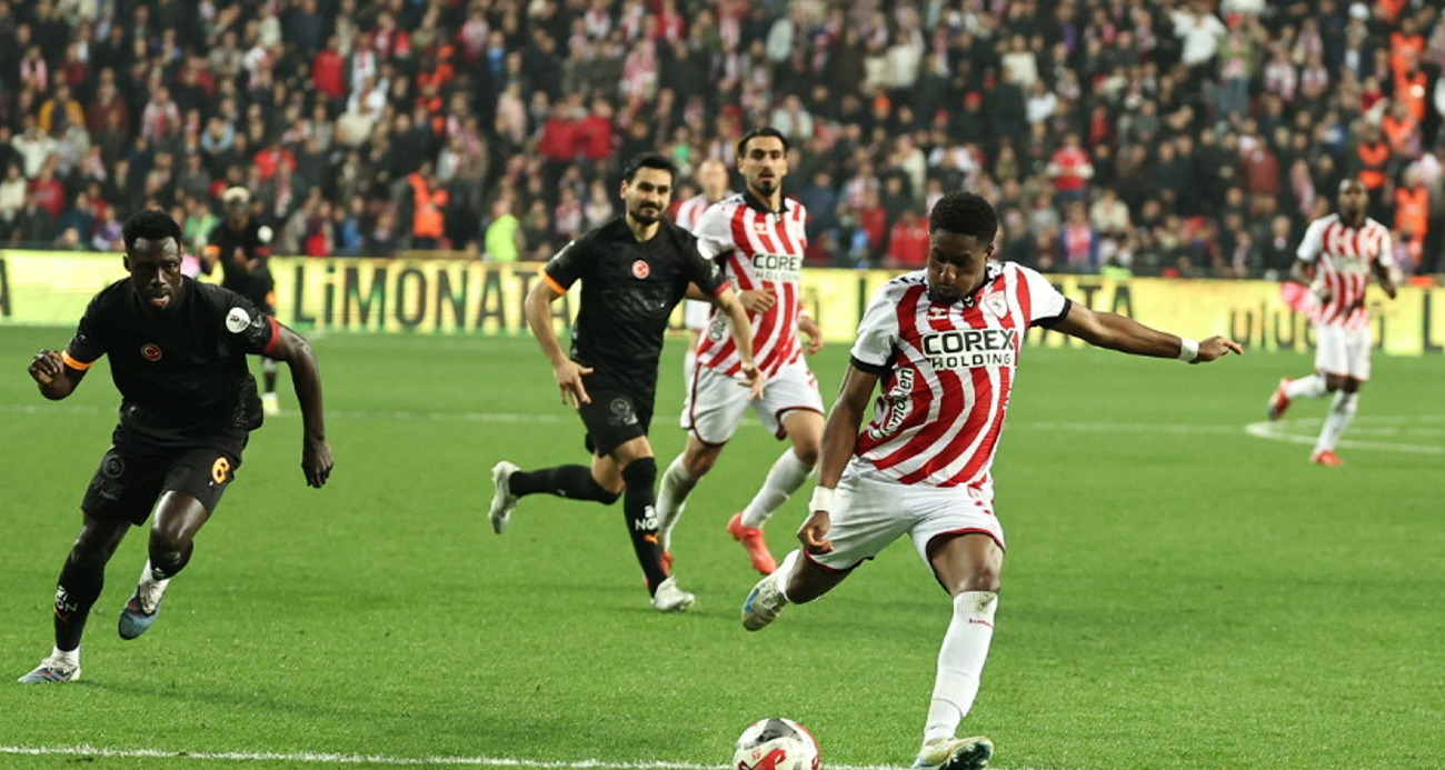 Galatasaray bu sezon ikinci kez 4 gol yedi
