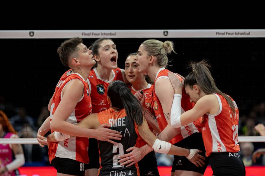 Eczacıbaşı Dynavit finalde