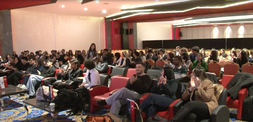 IGUMUN 2026 ile öğrenciler, küresel sorunları ele aldı