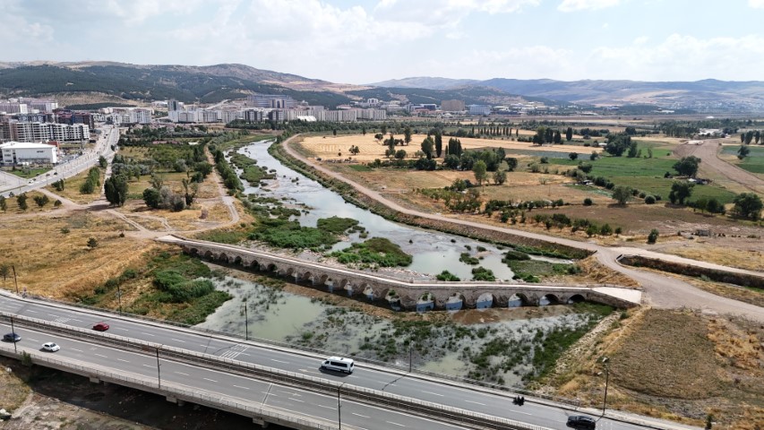 Türkiye’nin en uzun nehrindeki 1 yıllık değişim görüntülendi