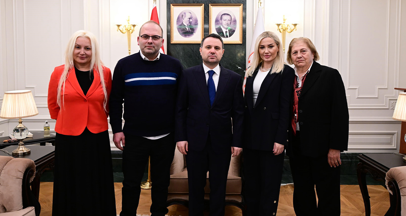 Adalet Bakanı Akın Gürlek, 26 yıl önce katledilen Çağla Tuğaltay’ın ailesiyle bir araya geldi.