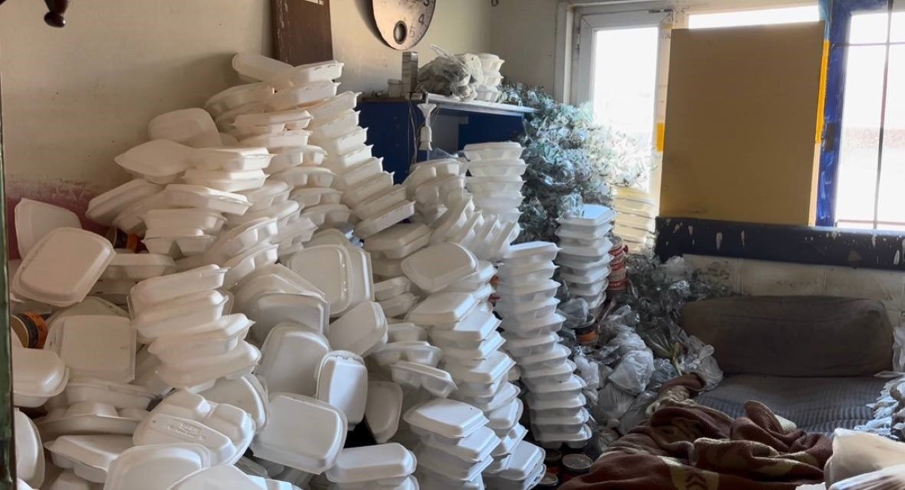 Çöp evde bitkin halde bulunan adamın yeni hali şaşırttı