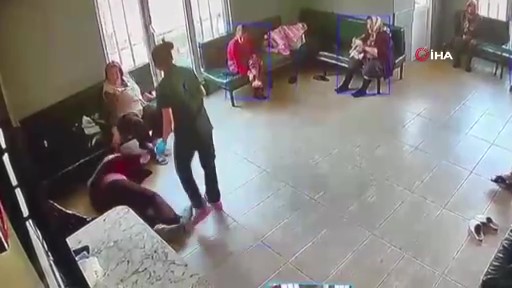 Yaşlı bakım merkezinde skandal görüntüler: Hastaya şiddet ve tükürme kamerada