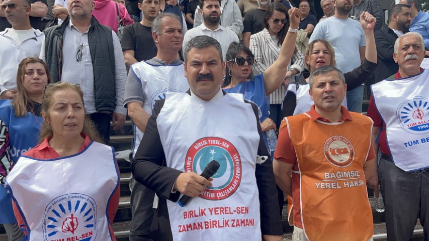 Buca Belediyesinde memur eylemi sürüyor: Tam gün iş bıraktılar