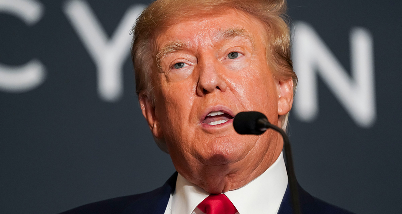 ABD Başkanı Donald Trump, İran’la yaşanan son askeri gerginliğe rağmen ateşkesin yürürlükte olduğunu ve temasların devam ettiğini belirterek, "Görüşmeler çok iyi gidiyor. Ama şunu anlamaları gerekiyor ki, anlaşma imzalanmazsa başlarına büyük bir bela açılacak" dedi.