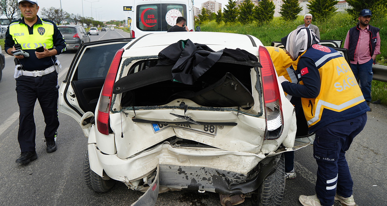 Kırıkkale’de iki otomobilin çarpışması sonucu meydana gelen trafik kazasında 7 kişi yaralandı.
