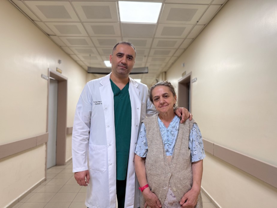 Karnındaki devasa şişlik 22 kiloluk tümör çıktı: 