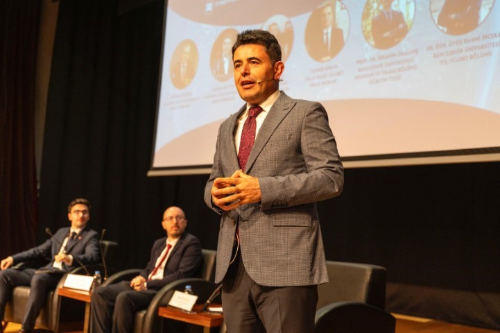 ’Küresel Rekabette Denizler ve Koridorlar’ paneli Bakan yardımcılarıyla öğrencileri buluşturdu