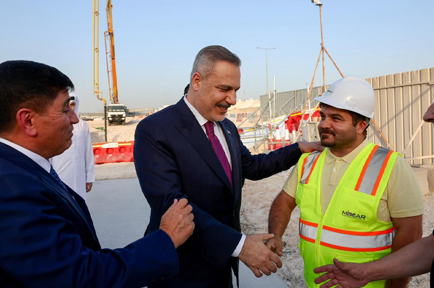 Dışişleri Bakanı Fidan, Katar Türk Okulu'nun inşaatını ziyaret etti