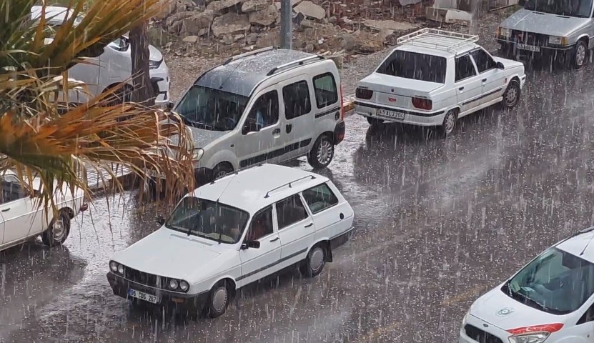 Manisa’yı dolu vurdu