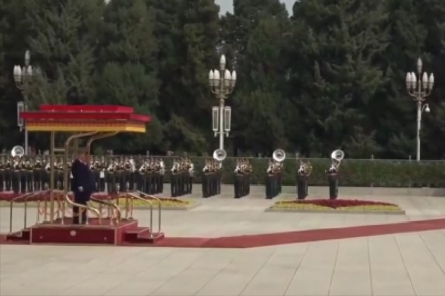 Çin Devlet Başkanı Xi, ABD Başkanı Trump’ı resmi törenle karşıladı