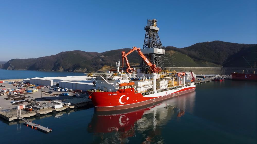 Yıldırım Derin Deniz Sondaj Gemisi ilk görevi için Karadeniz’de