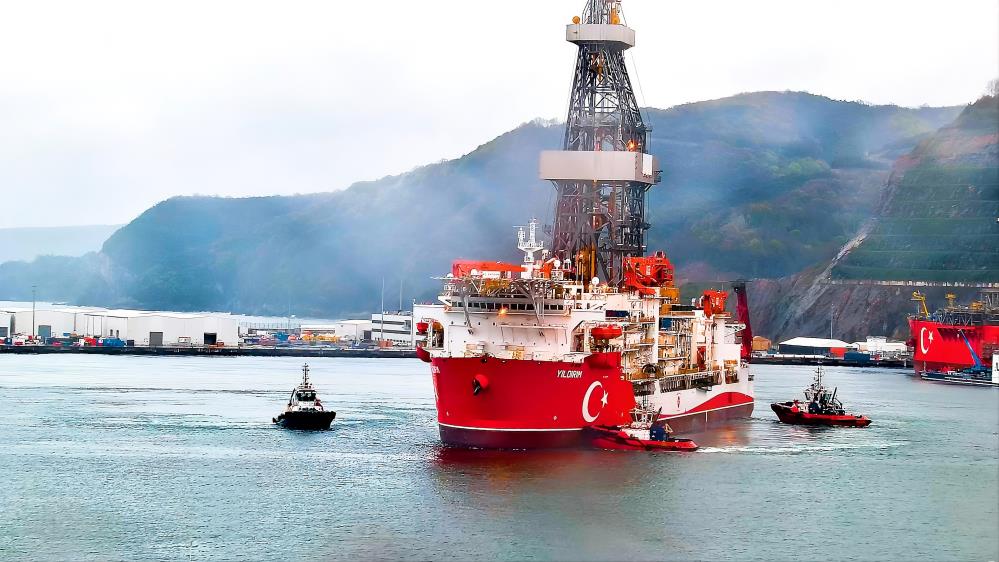 Yıldırım Derin Deniz Sondaj Gemisi ilk görevi için Karadeniz’de