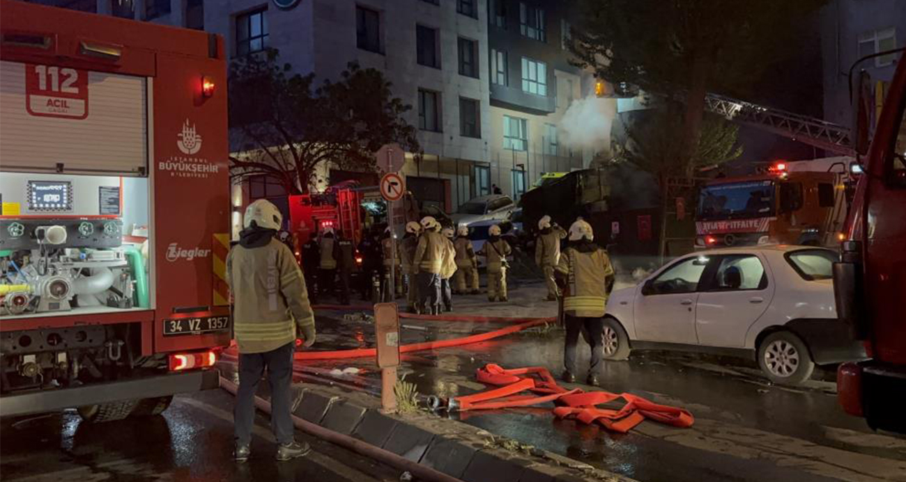  Şişli'de bulunan bir iş yerinde park halindeki motosiklette yangın çıktı. Alevler hızla büyüyerek üst katlardaki dairelere sıçradı. Ekiplerin hızlı müdahalesiyle yangın söndürülürken, olayda ölen ya da yaralanan olmadı.