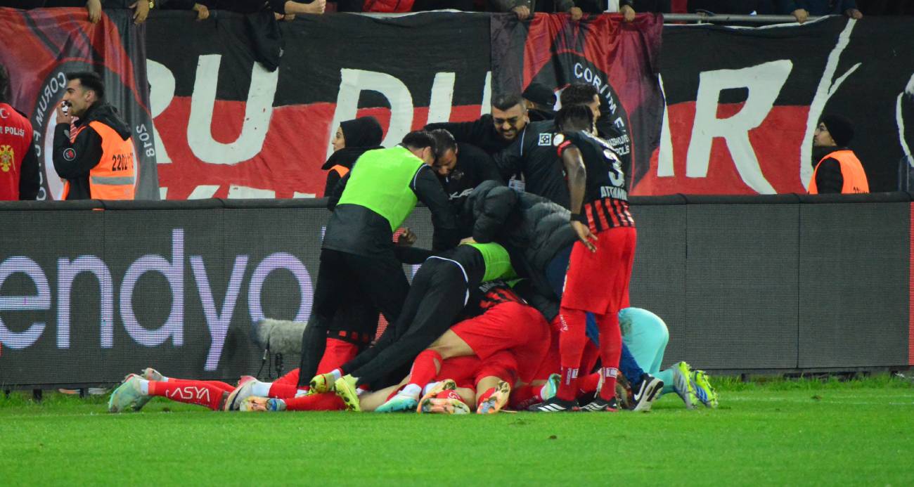 Trendyol 1. Lig play-off yarı finali rövanş maçında Çorum FK evinde Bodrum FK’yı 2-0 yendi. Bu sonuçla adını finale yazdıran Çorum FK, Esenler Erokspor ile karşılaşacak.