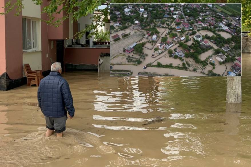 Osmaniye’de sağanak: Evleri ve tarlaları su bastı