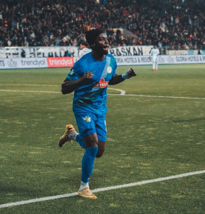 Tredyol Süper Lig: Çaykur Rizespor: 2 - Beşiktaş: 2 (Maç sonucu)