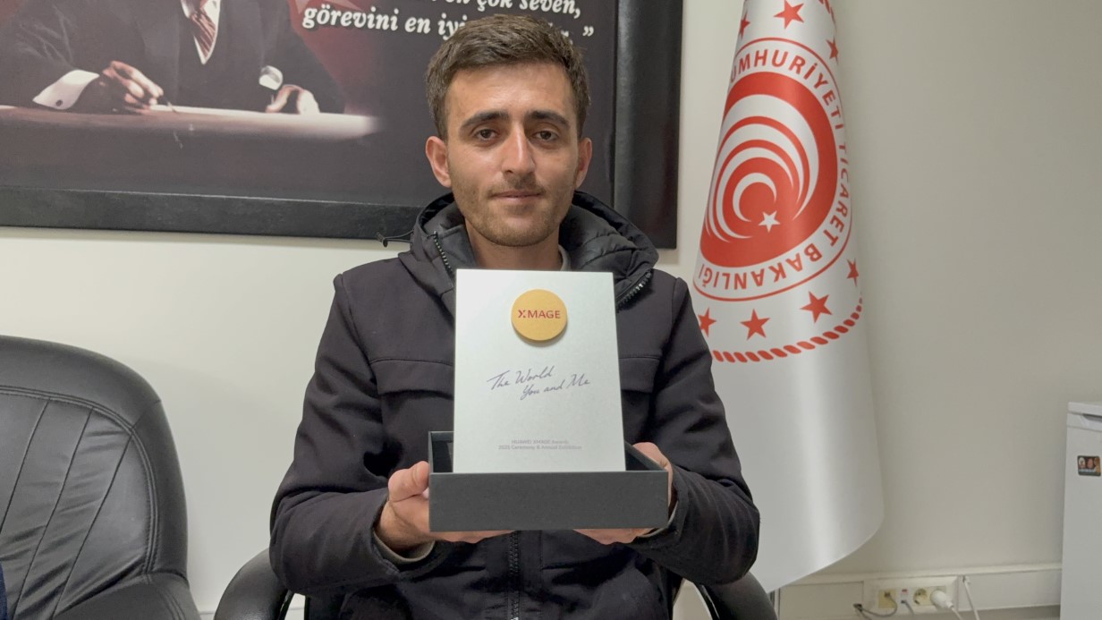 Tokatlı amatör fotoğrafçının ödülü kendisine teslim edildi