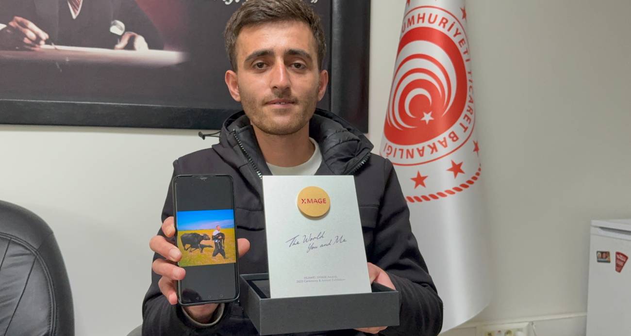 Uluslararası yarışmada ödül alan Tokatlı amatör fotoğrafçının ödülü bulunup sahibine teslim edidi.