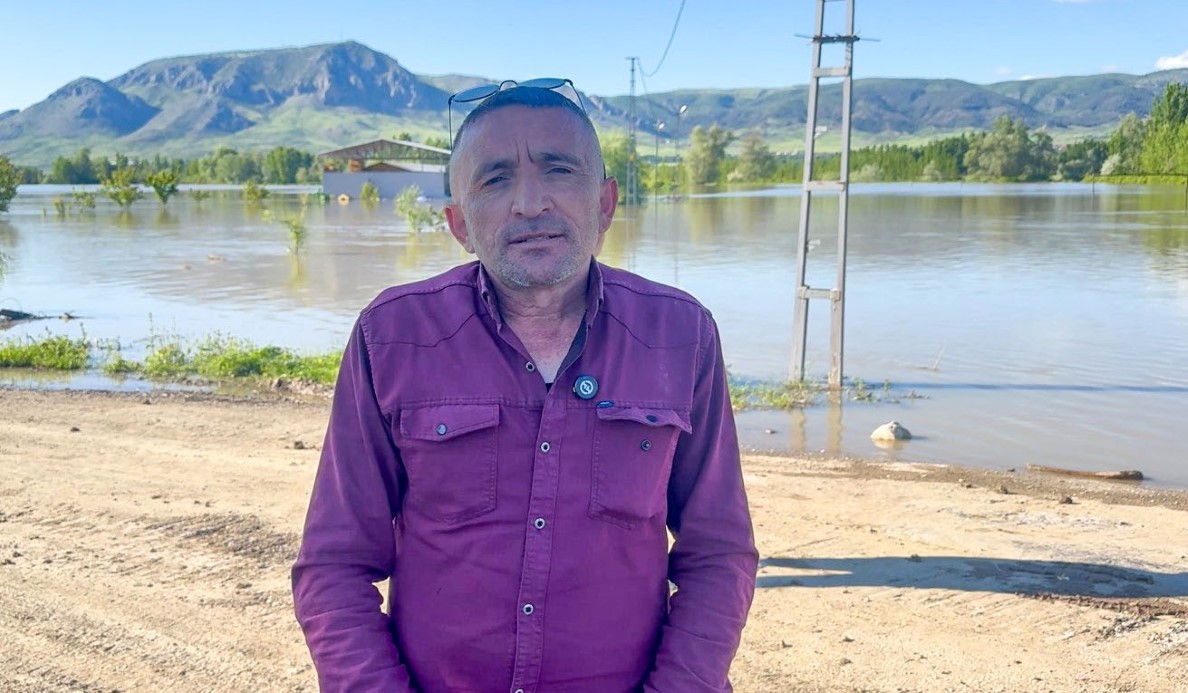 Yeşilırmak taştı, kıyısındaki köy arazileri sular altında kaldı