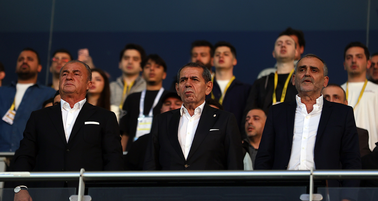 A Milli Futbol Takımı’nın ve Galatasaray’ın eski teknik direktörü Fatih Terim, Kasımpaşa ile Galatasaray arasında oynanan mücadeleyi stadyumdan izledi.