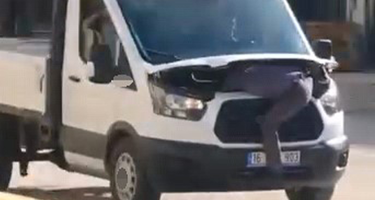 ABD'de hava gösterisi sırasında iki savaş uçağı çarpıştı