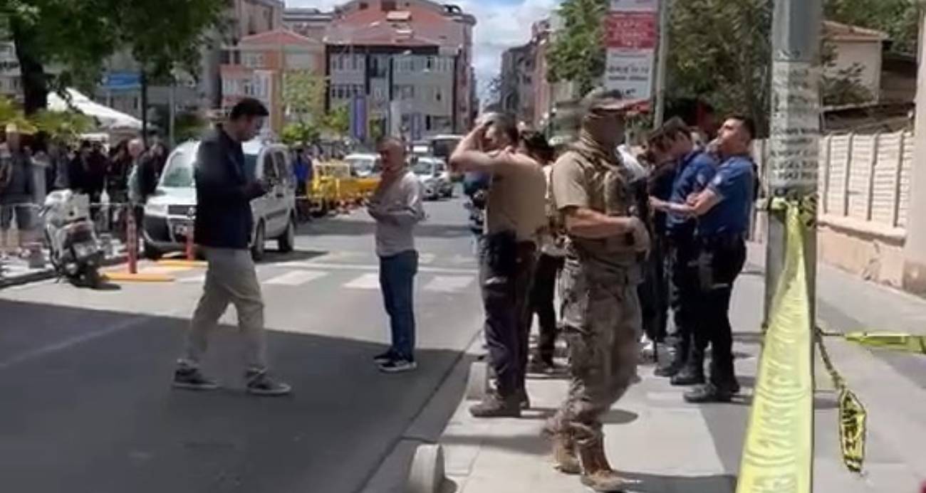 Tekirdağ’ın Çorlu ilçesinde silahlı kavga ihbarına müdahale eden 2 polis memuru çıkan çatışmada ağır yaralandı, şüpheli ise etkisiz hale getirildi.