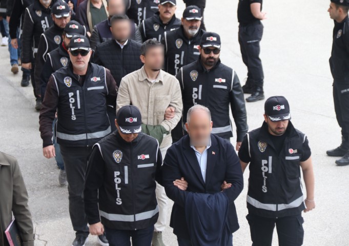 Eski belediye çalışanı Yaprak Eryılmaz: