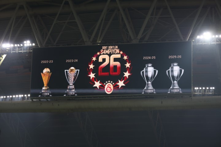 Galatasaray ligi 77 puanla şampiyon olarak tamamladı