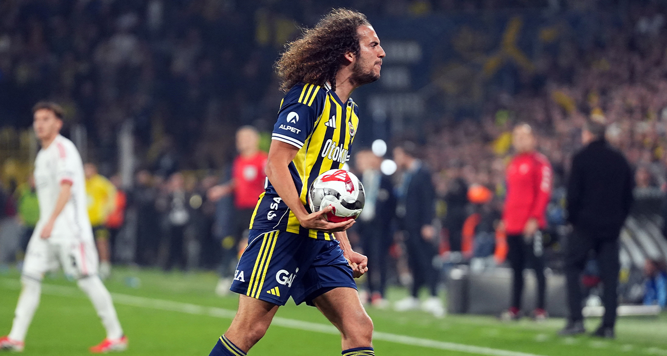 Fenerbahçe’nin Fransız orta sahası Matteo Guendouzi, sezonun hak ettikleri gibi bitmediğini belirterek, "Bu formayı giydiğim sürece elimden gelen her şeyi vereceğim. Bu renkleri parlatacağımızdan emin olun. Hikayemiz burada bitmiyor" dedi.