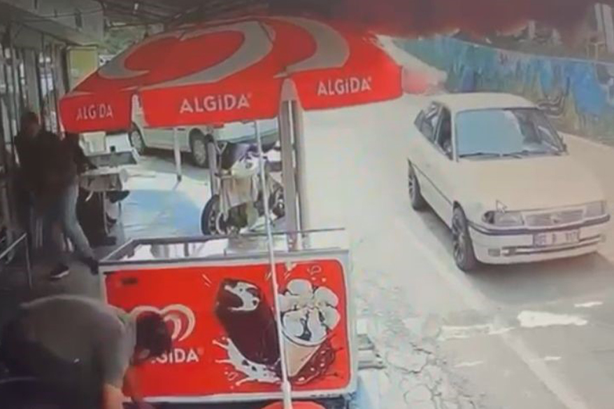 Mersin’de 4 kişinin öldüğü silahlı saldırı anı kamerada