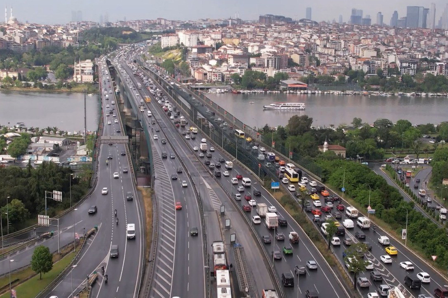 İstanbul’da yağmur ve maç trafiği