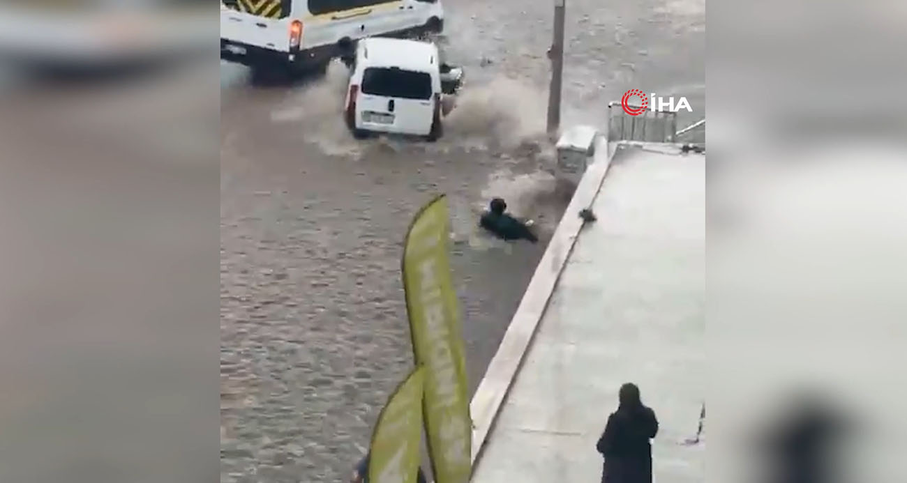 Başkent’te etkili olan sağanak yağış sonrası sel sularına kapılan bir kişiyi kurtarmaya çalışan vatandaşlar da akıntıya kapılarak sürüklendi. O anlar cep telefonu kamerasına yansıdı.