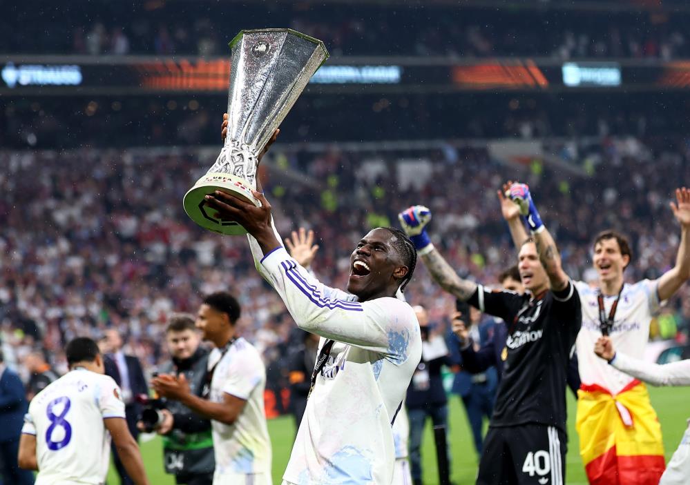 İngilizler İstanbul'da yine güldü! UEFA Avrupa Ligi şampiyonu Aston Villa