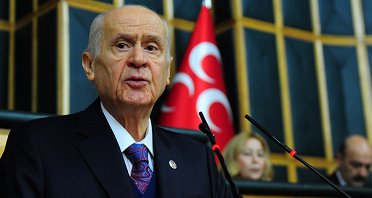Milliyetçi Hareket Partisi Genel Başkanı Devlet Bahçeli, "Mahkeme kararıyla, iddia olunduğu gibi Sayın Kılıçdaroğlu'nun haksızlığa uğradığı kabul edilmiş, mahkeme kararıyla tescil edilmiştir. Bu noktada 'yargı kararını tanımıyoruz' gibi çıkışlar boşunadır ve de gereksizdir" dedi.