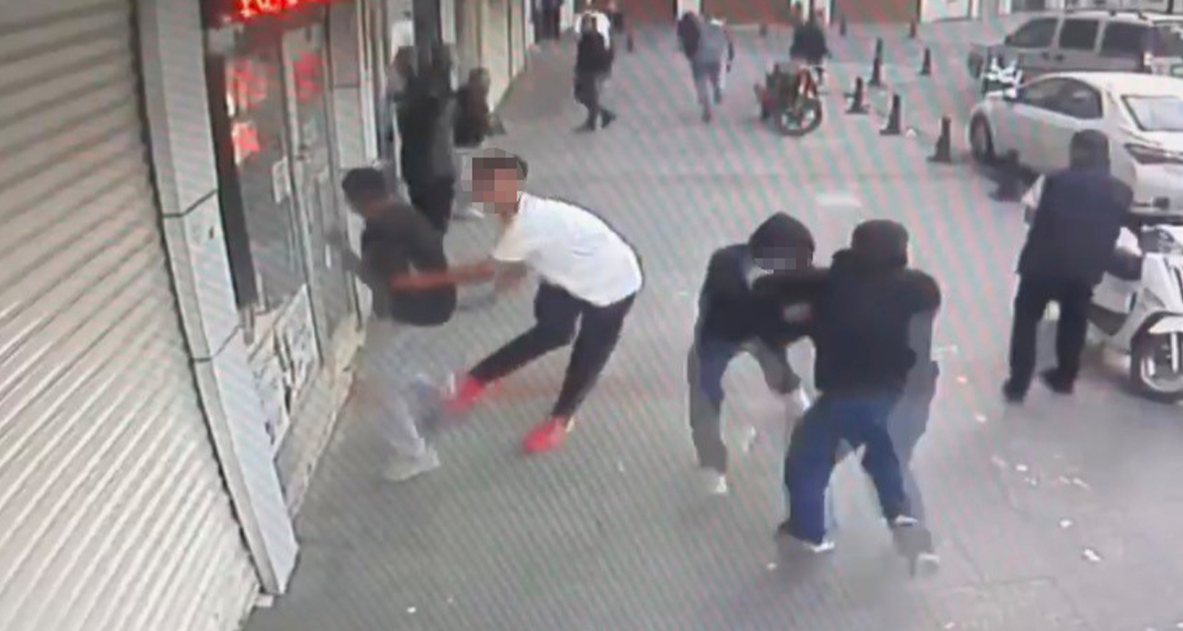 Gaziantep’te silahlı kavgada 4 kişi yaralandı: O anlar kamerada