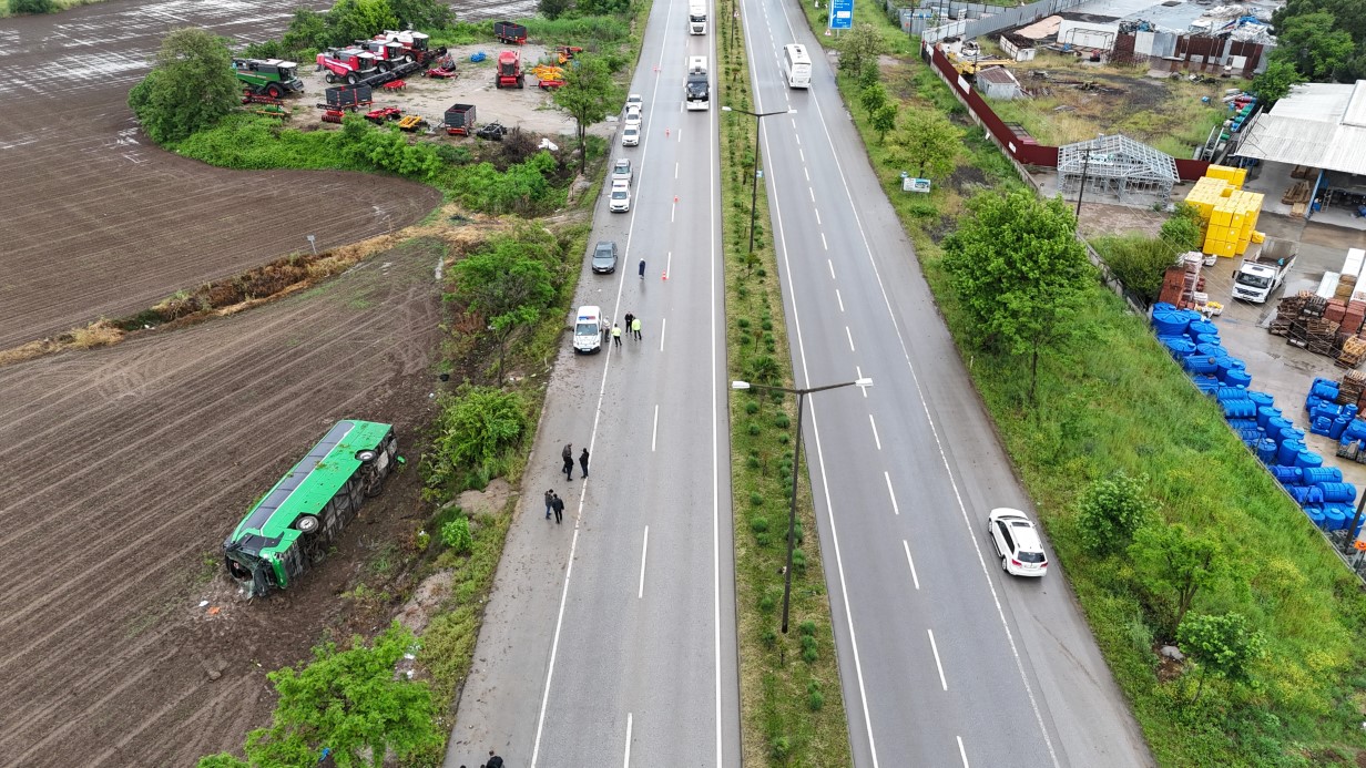 Çanakkale’de tur otobüsü devrildi: 46 yaralı
