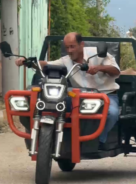 Trafikte zikzak çizerek ilerledi, hem alkollü hem firari çıktı
